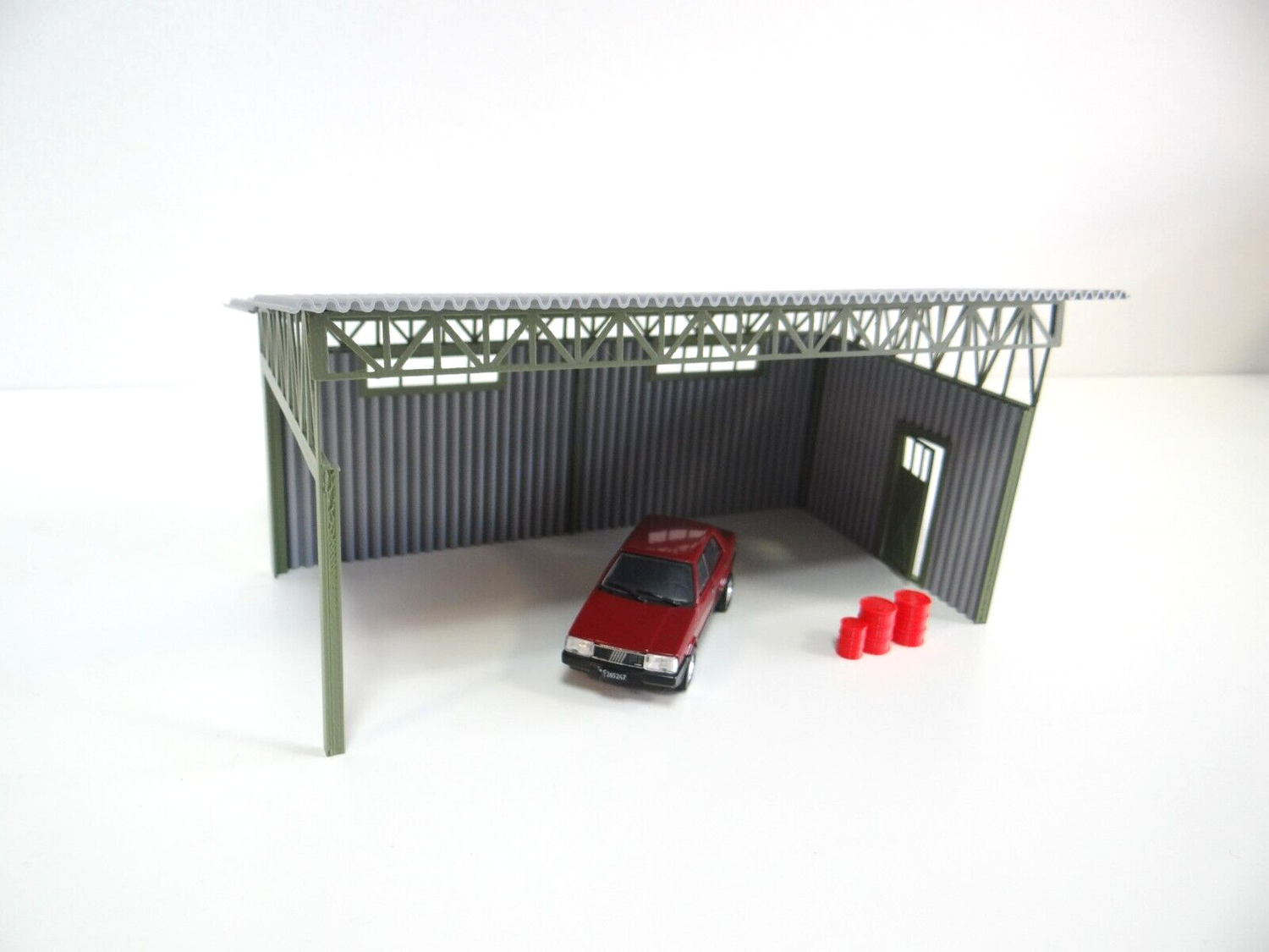 1:43 scale miniature garage shed for diecast car collection