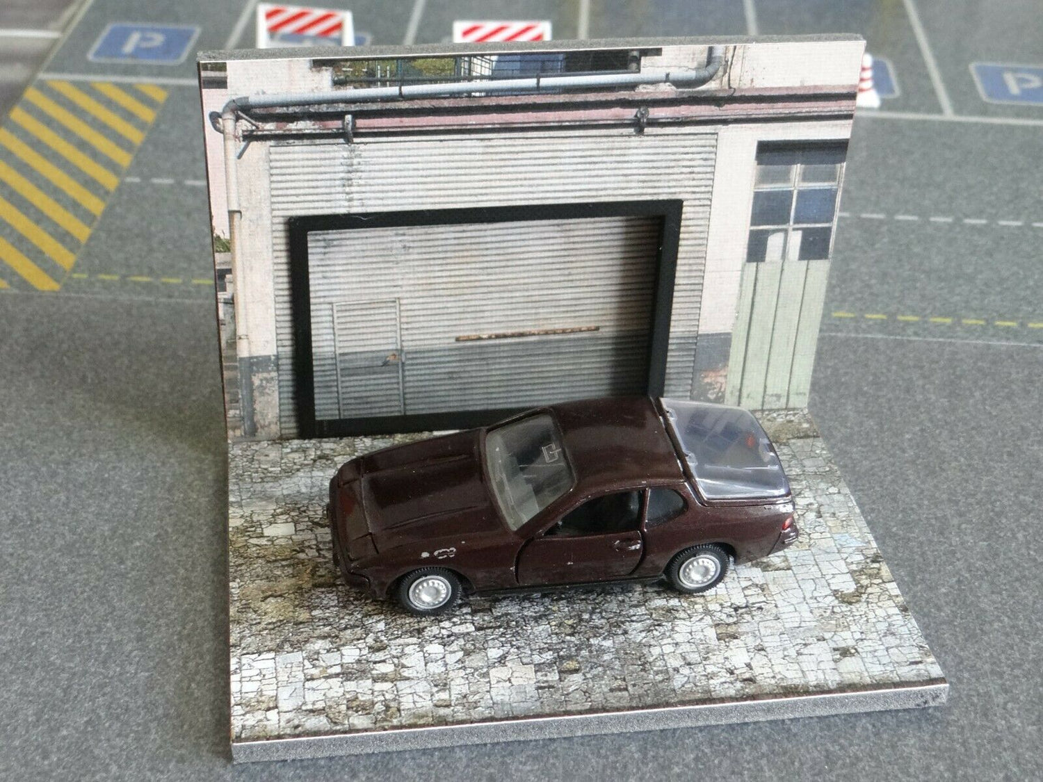 Diorama display