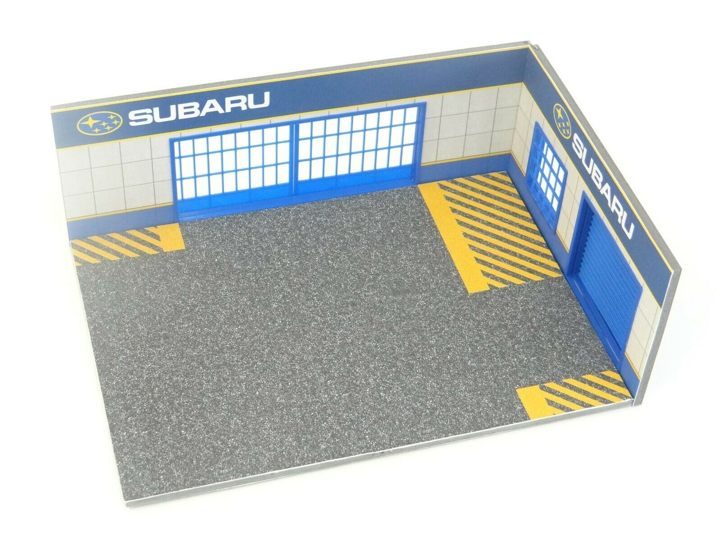 Diorama Model Display 1:43