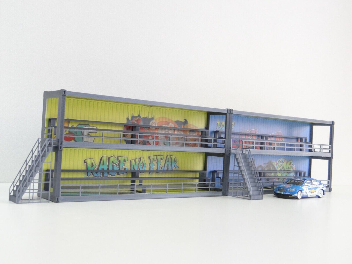 Race tribune size 1:43