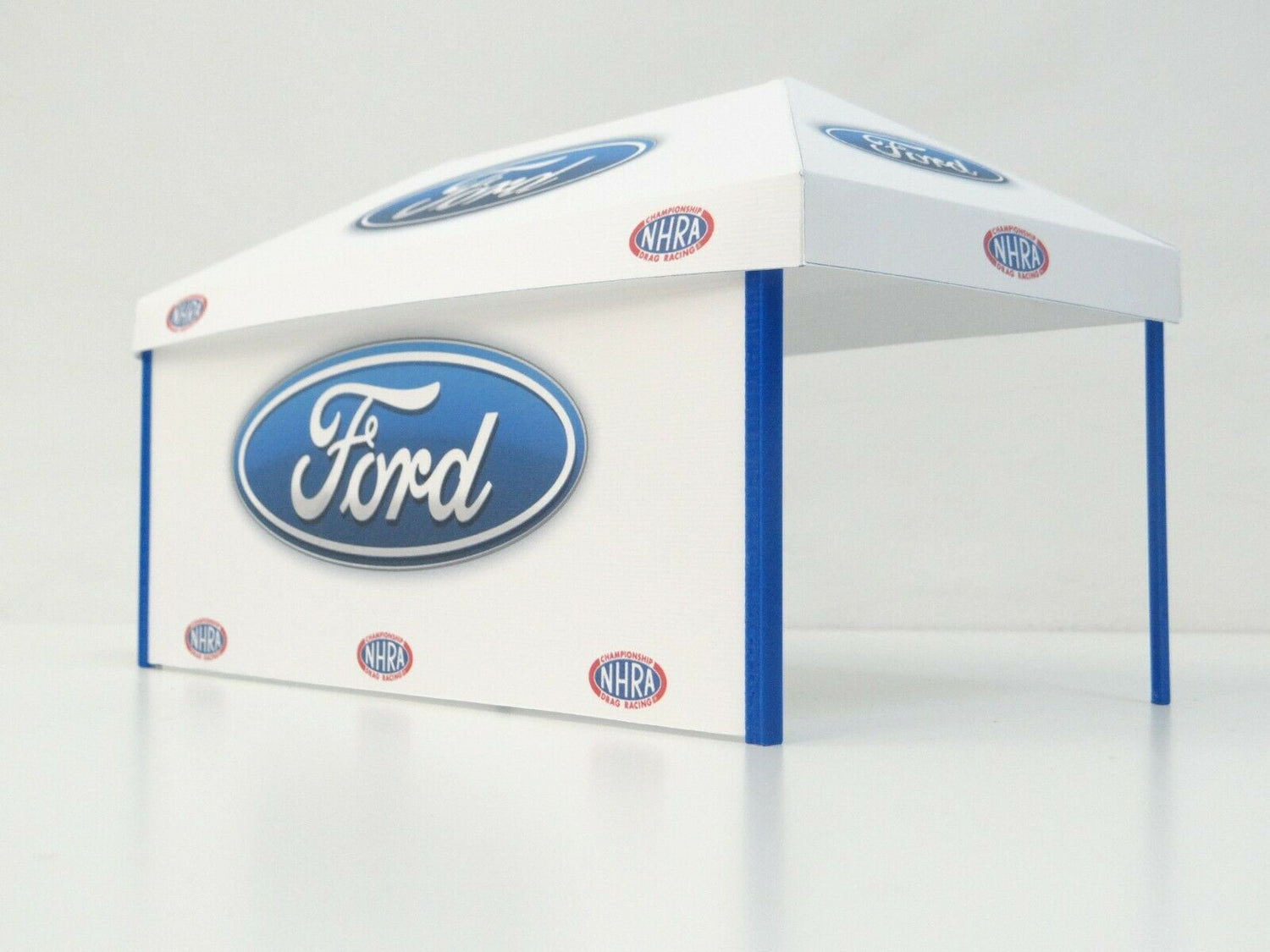 Car display size 1:24