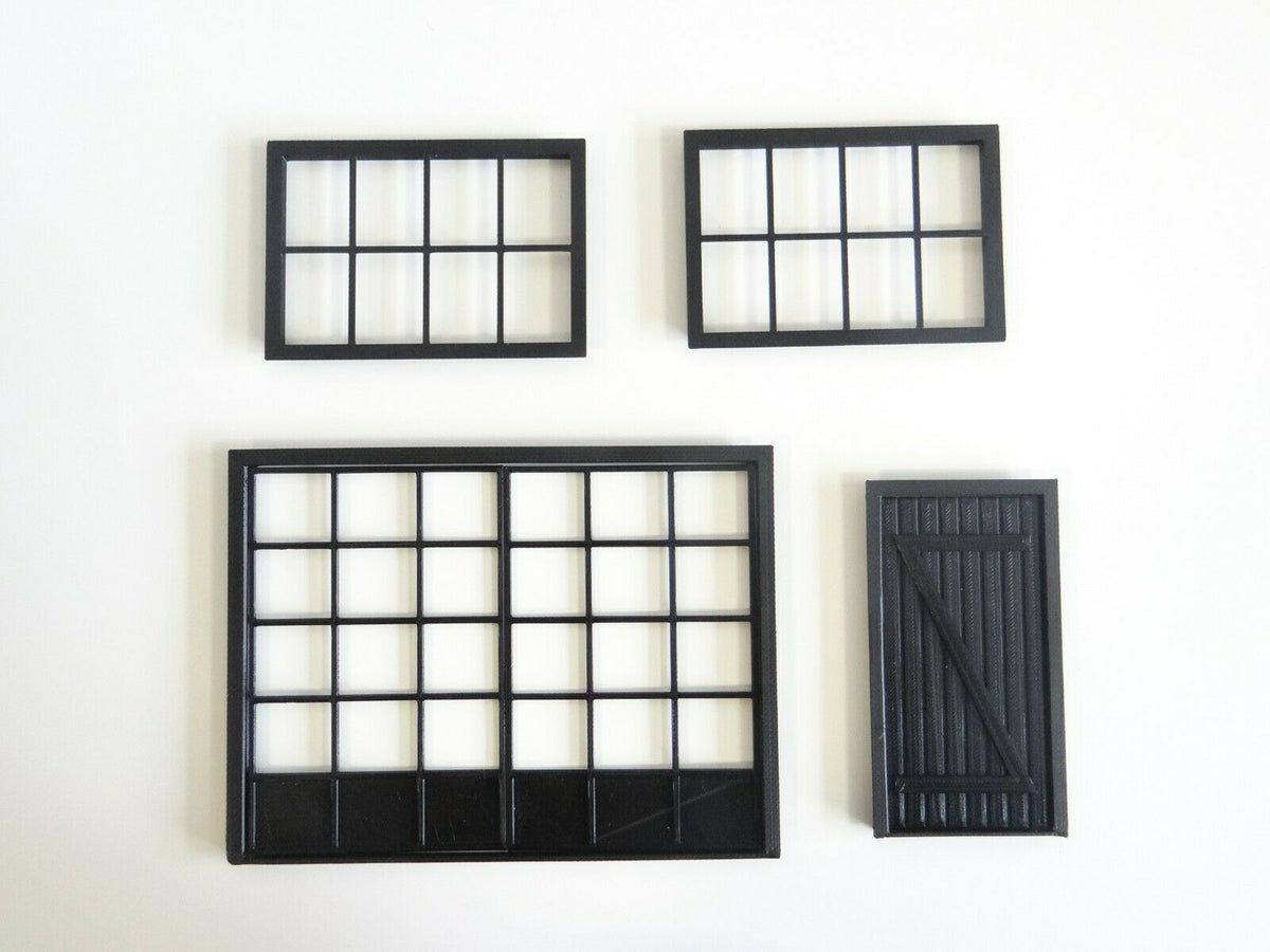 Scale 1:18 Diorama set of doors and windows Miniature Garage modelling ...