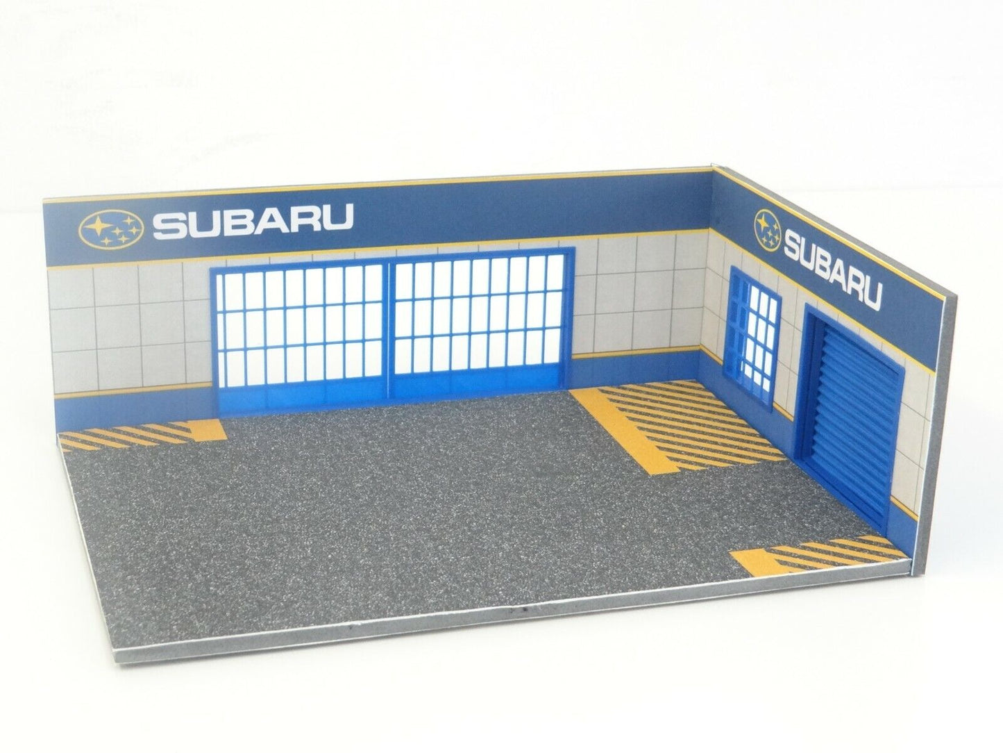 Car display 1:43