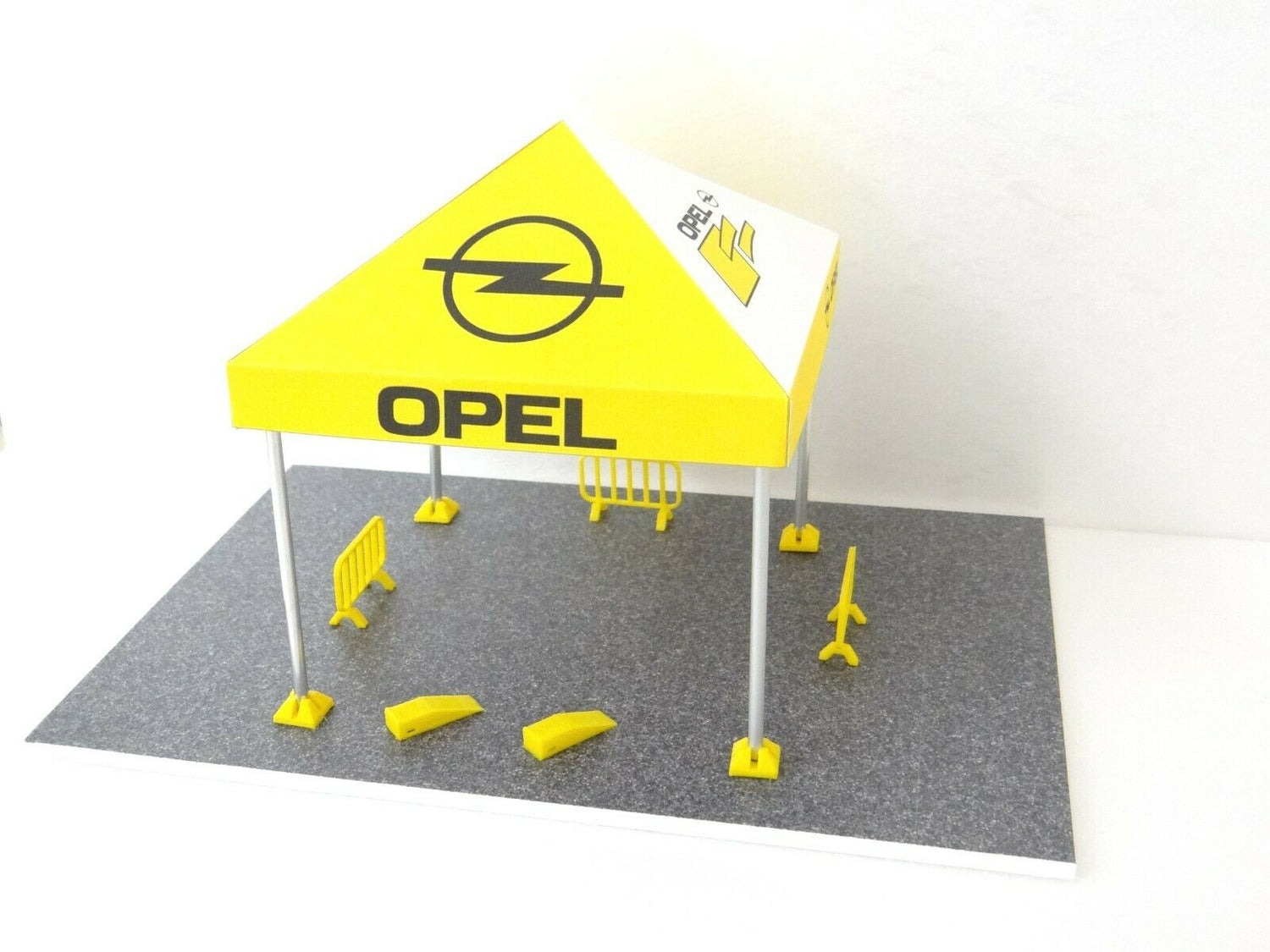 Diorama display