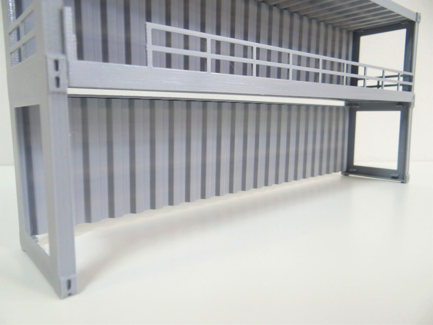 Race tribune size 