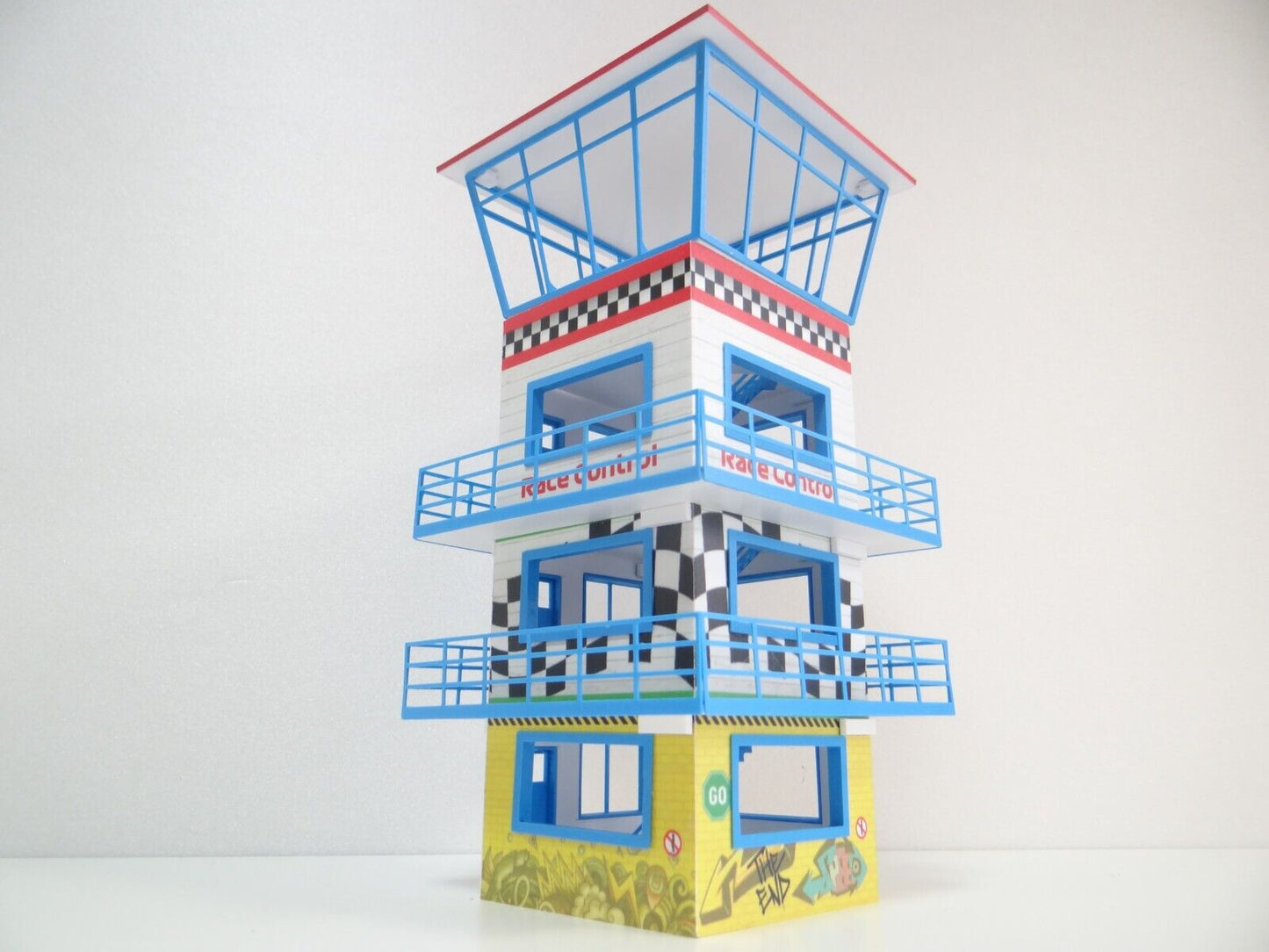Detailed 1:43 scale rally race tower for diorama display
