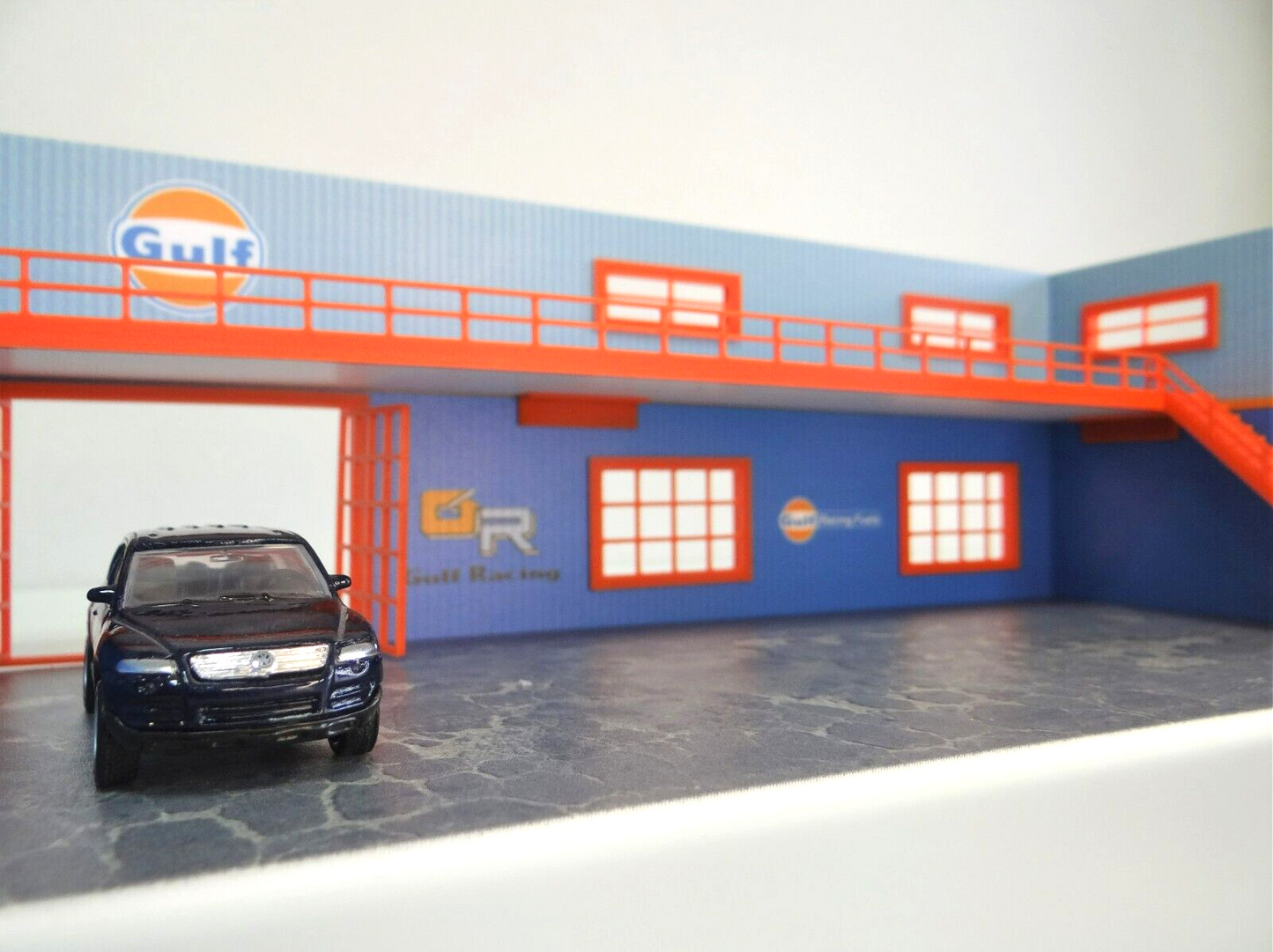 Diorama display