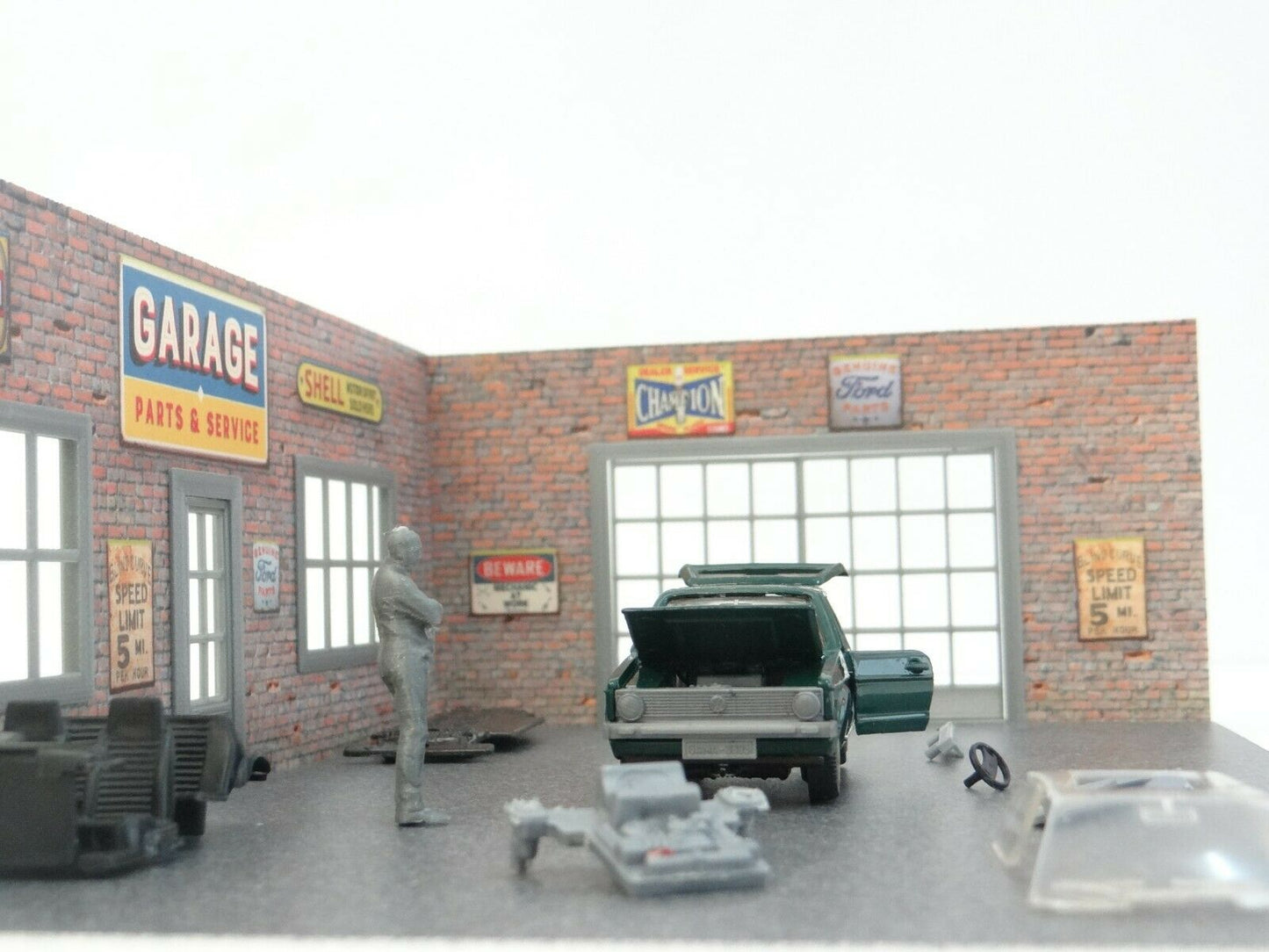 Car display 1:43