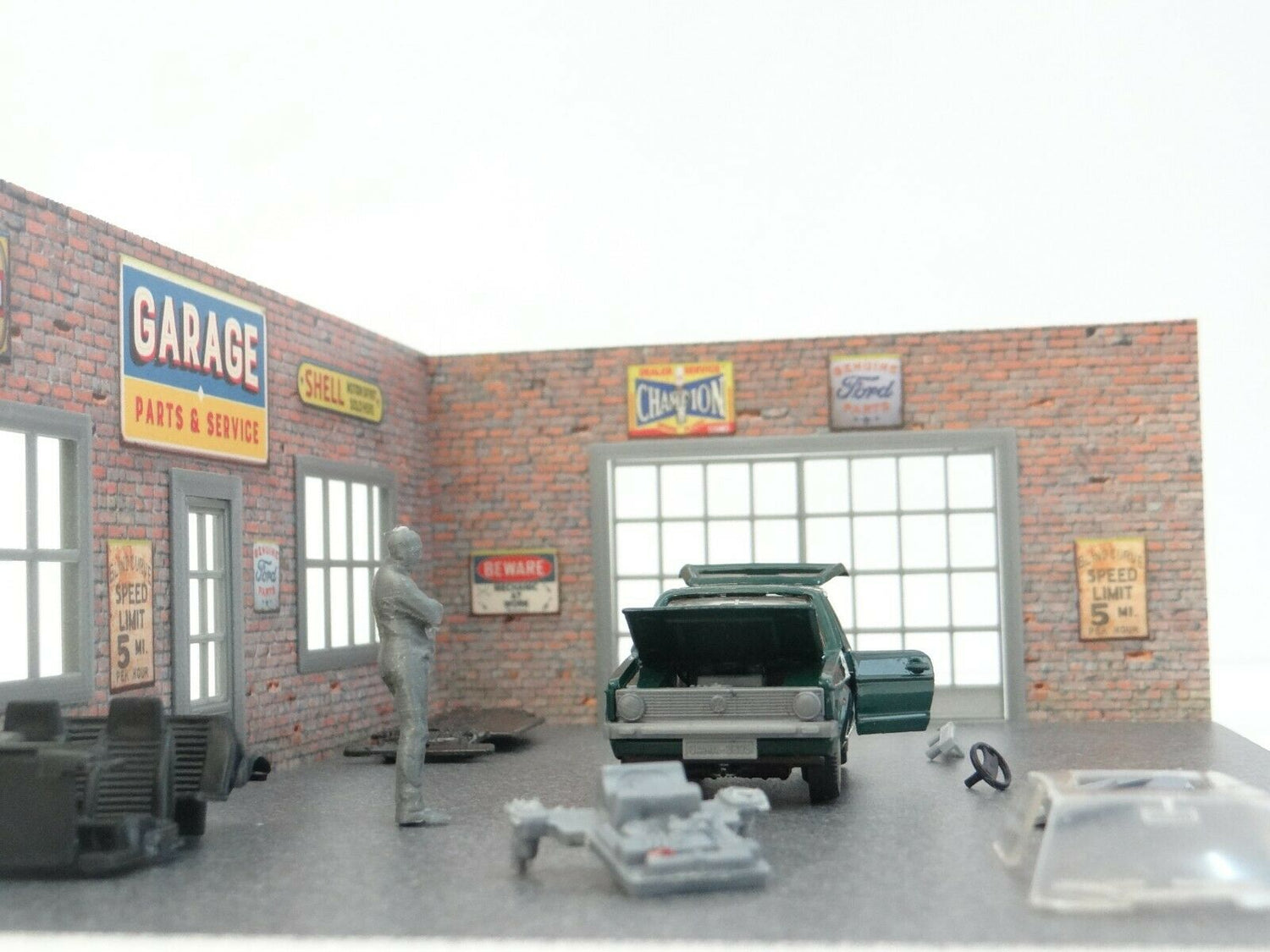 Car display 1:43